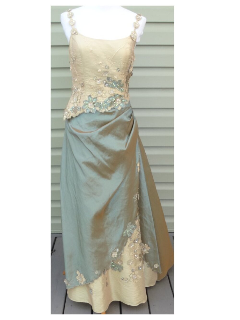 Bicici Green Bronze Floral Appliqué & Beaded MEDIUM 2 piece Dress Prom Gown